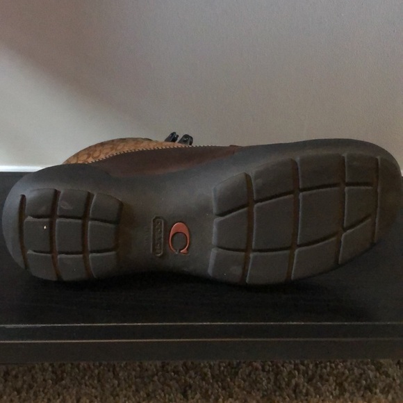 Coach boots. Women’s size 7.5. Barely used. They are in excellent condition. - Picture 3 of 5